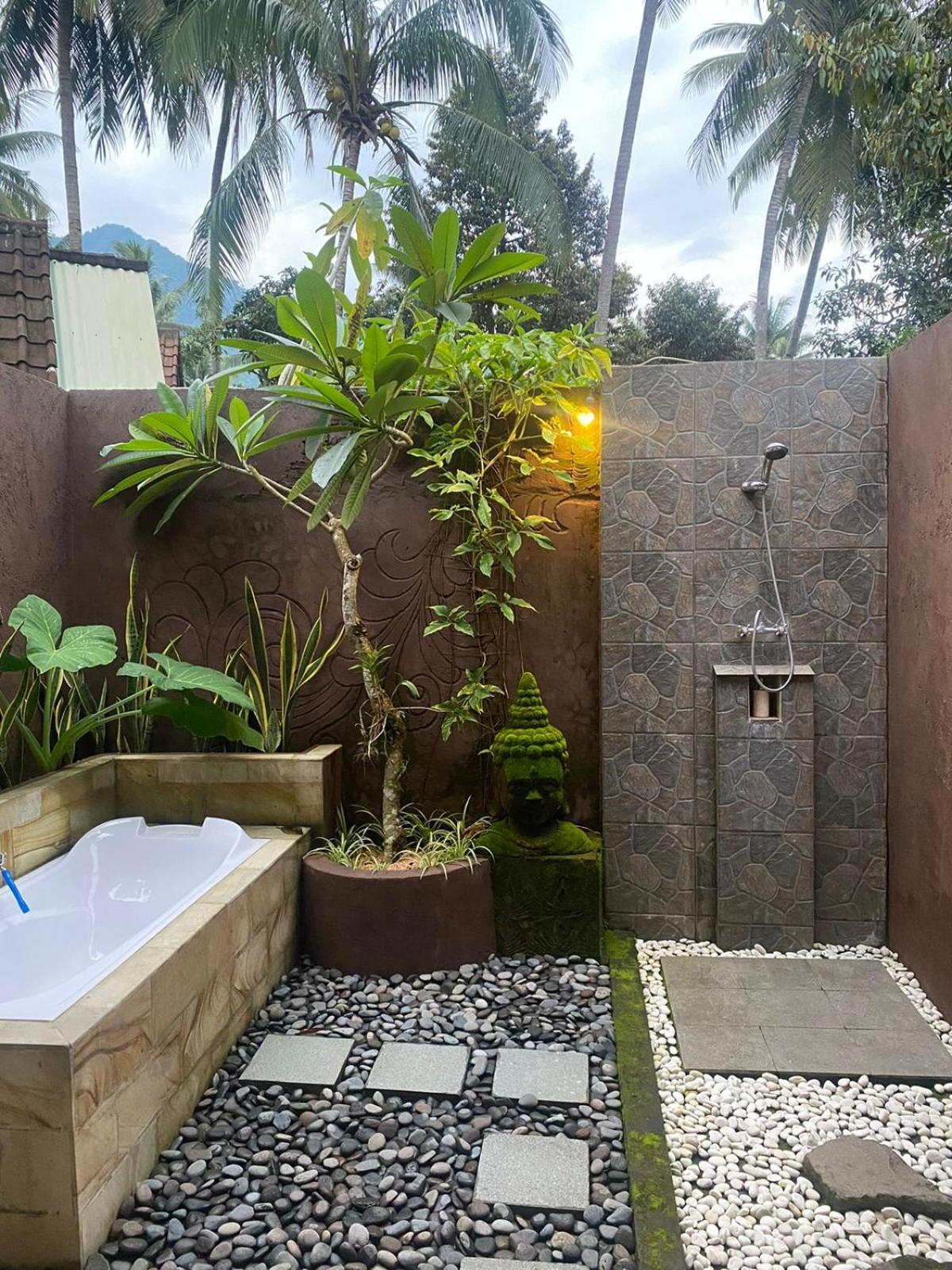 Alam Kowang Villa Tejakula Buitenkant foto